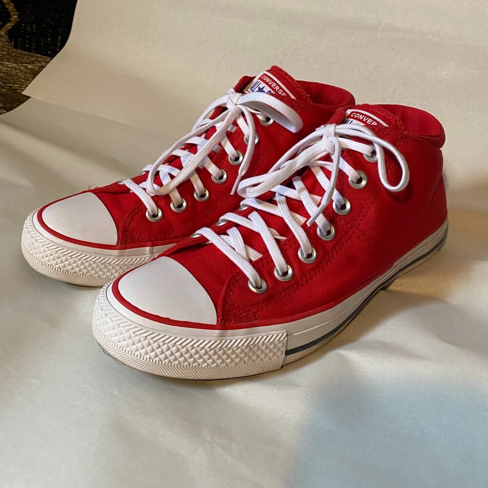 Women's Red Mid Rise Chuck Taylor Converse